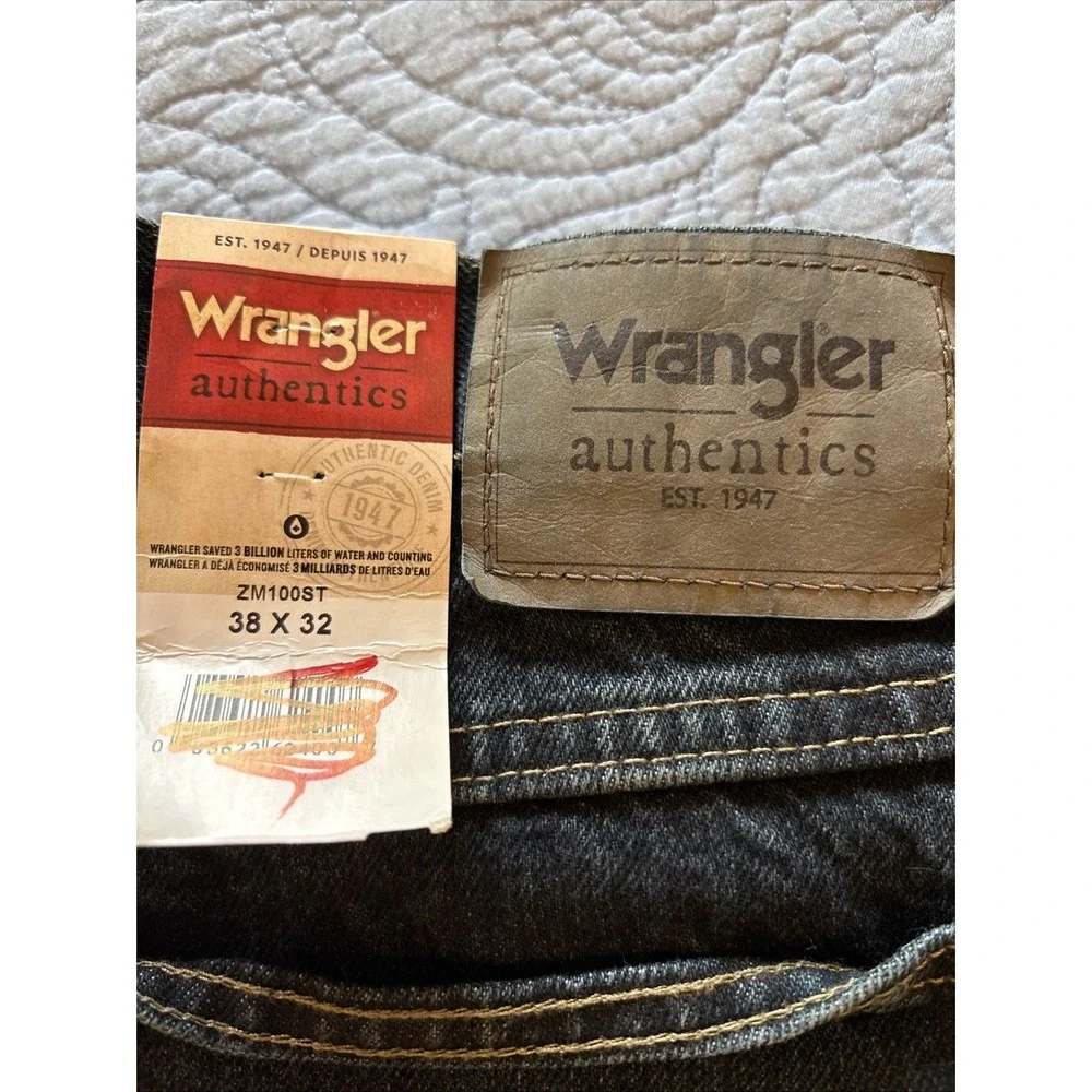 Wrangler Authentics Men's 38x32 Jeans NWT ZM100ST